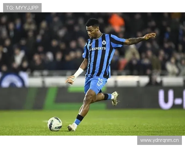 布鲁日中场组织近期表现稳健，攻防转换效率持续提升