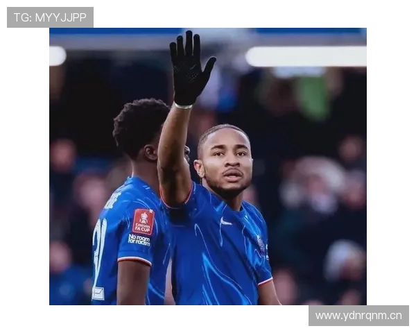 恩昆库：从新星到核心的荣誉与成长轨迹解析