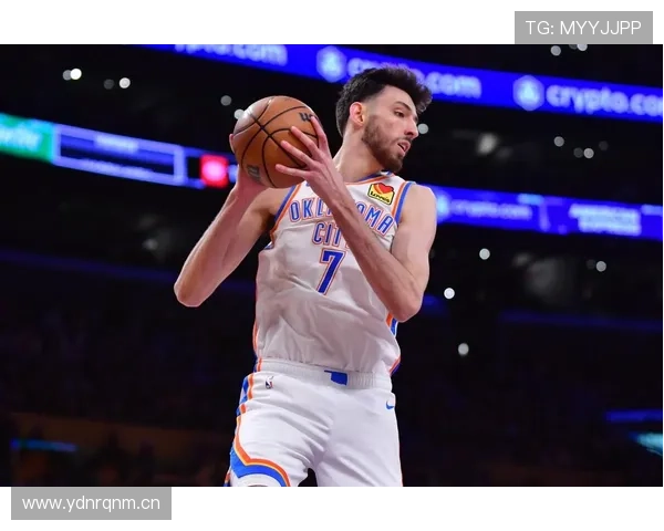 切特·霍姆格伦突破创造篮下机会效率超同期新秀显著提升